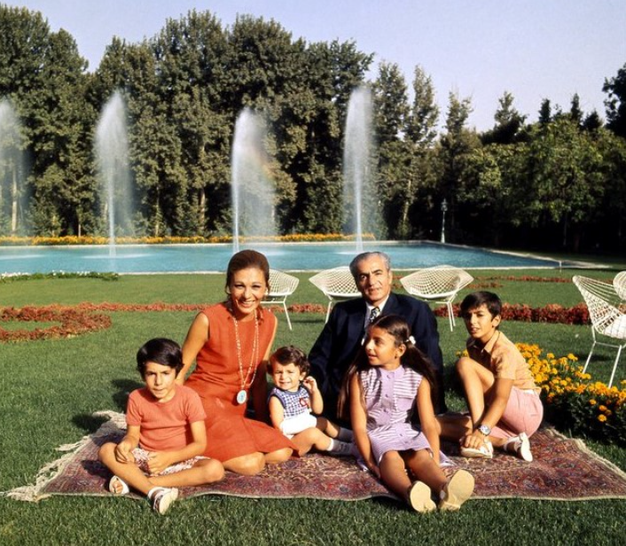 El sha con su familia
